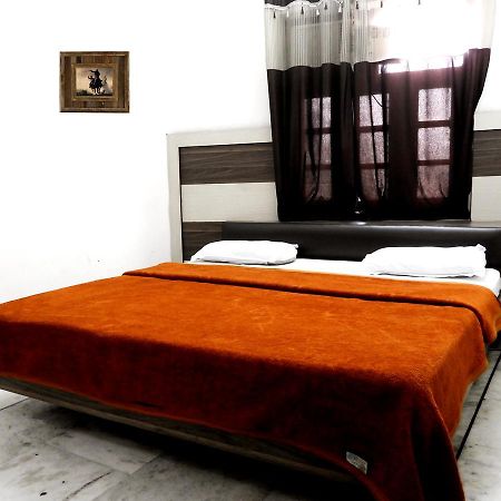 Time Square Guest House 잘란다르 외부 사진