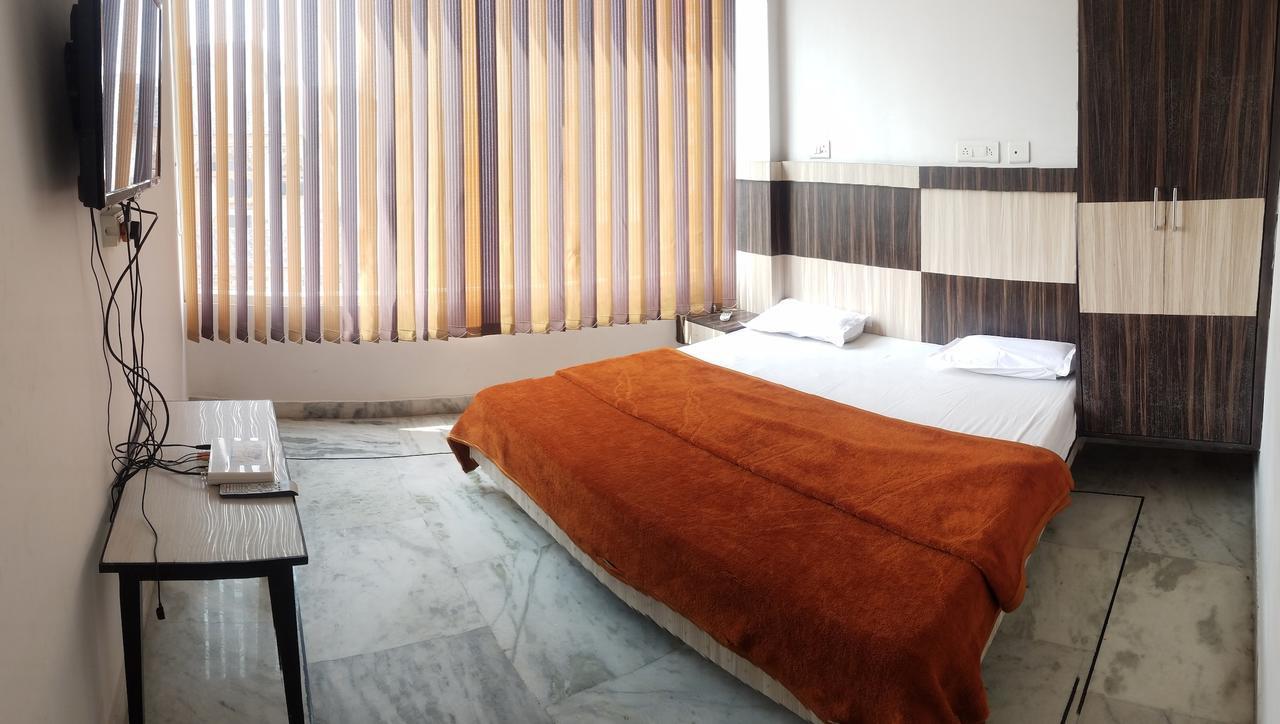 Time Square Guest House 잘란다르 외부 사진